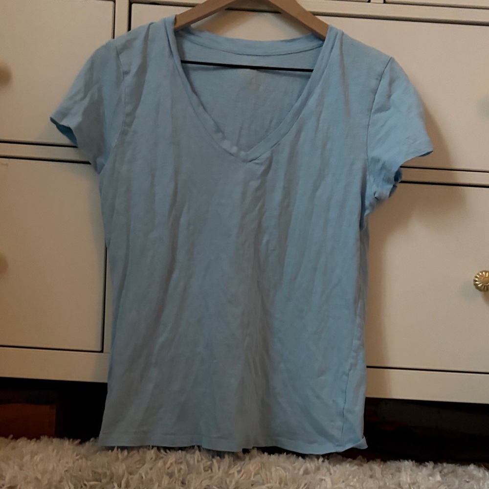 Universal Thread Sky Blue V-Neck Tee